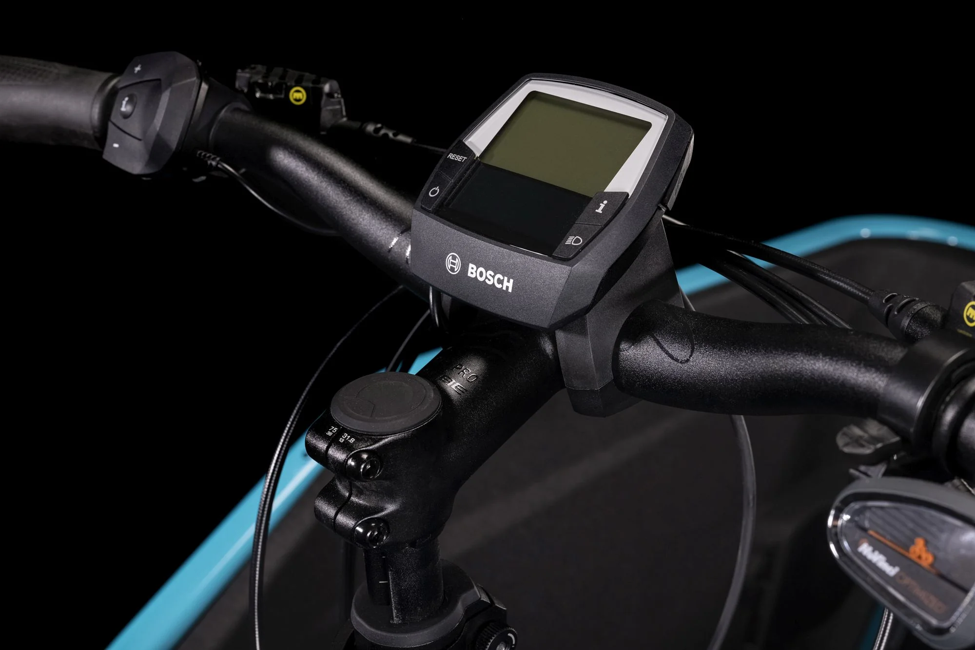 CUBE Cargo Sport Dual Hybrid 1000 Blue/Lime - Image 6